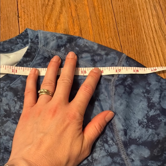 Old Navy Blue Long Sleeve UV Protection Swim Tie-Dye Shirt - Picture 8 of 11